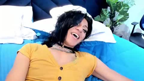 alexa_vandercloude online show from February 6, 2025, 12:22 am