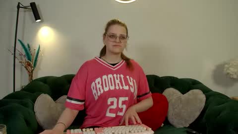 AlexaAvery online show from May 16, 2026, 7:05 am