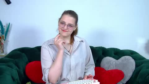 AlexaAvery online show from May 23, 2026, 6:51 am