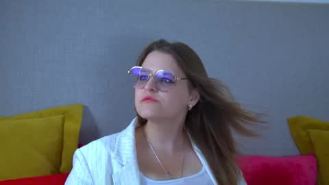 AlexaAvery online show from July 4, 2026, 6:08 am