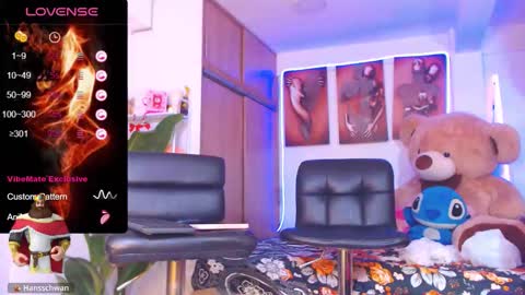 alexafoxxy01 online show from November 6, 2025, 9:48 pm