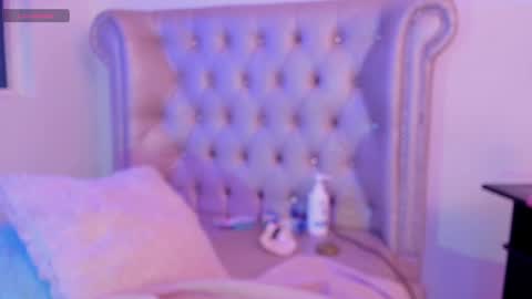 Snapshot of alexafoxy18 chatting on February 9, 2025, 5:22 pm ALEXA online show from February 9, 2025, 5:22 pm