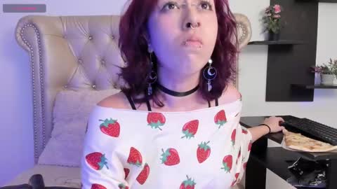 Snapshot of alexafoxy18 chatting on February 12, 2025, 4:12 am ALEXA online show from February 12, 2025, 4:12 am