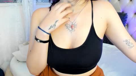 Snapshot of alexafoxy18 chatting on September 13, 2025, 5:18 am ALEXA online show from September 13, 2025, 5:18 am