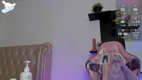 Snapshot of alexafoxy18 chatting on October 4, 2025, 6:44 am ALEXA online show from October 4, 2025, 6:44 am