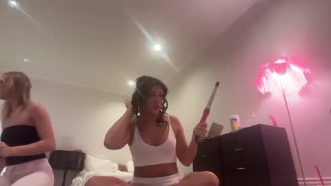 alexajefferies online show from October 9, 2025, 5:55 pm