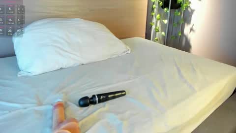 Alexa   online show from December 22, 2025, 9:23 pm