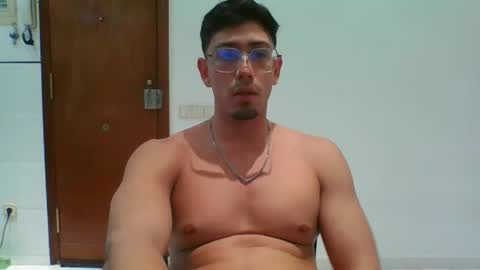 Snapshot of alexandbrandom chatting on September 21, 2025, 6:53 pm Dotados online show from September 21, 2025, 6:53 pm