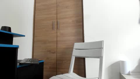 alexander__lips online show from October 14, 2025, 5:36 pm