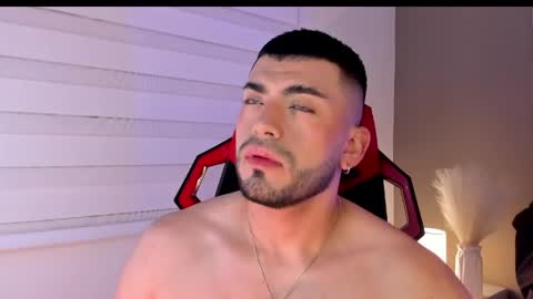 Alexander Diaz online show from April 21, 2026, 12:22 pm