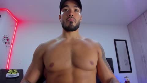 Onlyfansalexmartinezwb  Instagram alexwbmartinez  Twitter martinezcb937 online show from December 24, 2024, 3:27 am