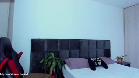 Onlyfansalexmartinezwb  Instagram alexwbmartinez  Twitter martinezcb937 online show from April 18, 2026, 7:58 pm