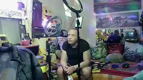 Snapshot of alexanderpatras chatting on February 27, 2025, 10:42 pm Alexander online show from February 27, 2025, 10:42 pm