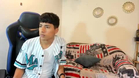 Snapshot of alexandluke1 chatting on October 17, 2025, 1:46 pm chicos hot online show from October 17, 2025, 1:46 pm