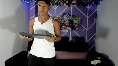 chicos hot online show from February 4, 2026, 2:06 am