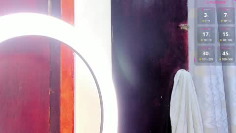 Snapshot of alexandrade_ chatting on September 21, 2025, 12:07 pm online show from September 21, 2025, 12:07 pm