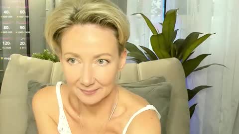 Snapshot of alexandrafix chatting on September 12, 2025, 1:11 pm Alexandra online show from September 12, 2025, 1:11 pm