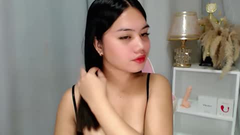 Snapshot of alexandralovely_9 chatting on May 18, 2026, 1:13 am Andrea online show from May 18, 2026, 1:13 am