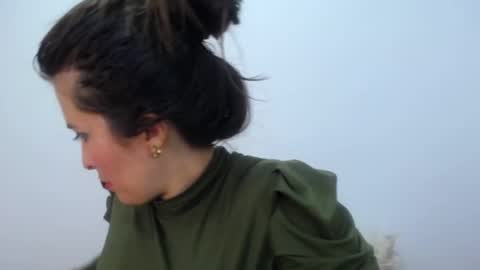 alexandrasaen online show from March 6, 2025, 4:07 pm