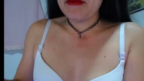 alexandrasaen online show from November 10, 2025, 2:43 am