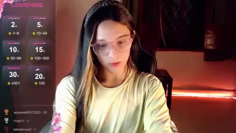 Snapshot of alexandre_chuad chatting on December 21, 2024, 4:52 am Alexa online show from December 21, 2024, 4:52 am