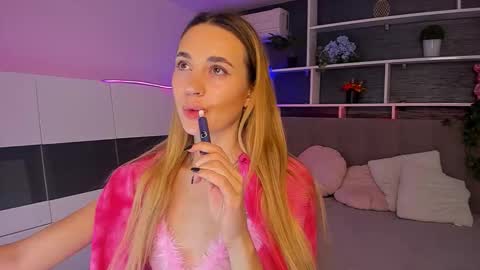 Snapshot of alexawilds chatting on February 15, 2026, 6:21 am AlexaWilds online show from February 15, 2026, 6:21 am