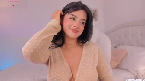 lexandra  online show from October 14, 2025, 10:10 pm