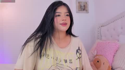 lexandra  online show from April 9, 2026, 4:34 am