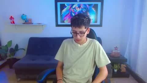 Snapshot of alexcum_18 chatting on June 27, 2026, 2:23 pm alex online show from June 27, 2026, 2:23 pm