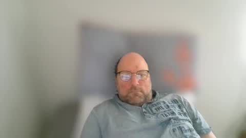 alexderkleine online show from February 15, 2026, 1:31 pm