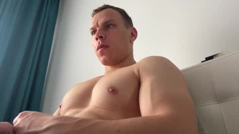 alexfit96 online show from November 6, 2025, 8:37 am
