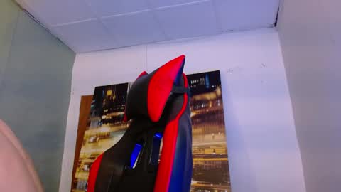 alexgiraldo__ online show from May 25, 2026, 12:38 am