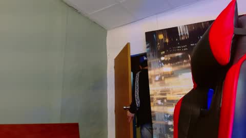 alexgiraldo__ online show from June 6, 2026, 12:38 am