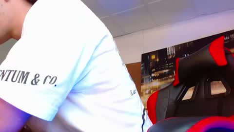 Snapshot of alexgiraldo__ chatting on June 23, 2026, 1:36 am alexgiraldo__ online show from June 23, 2026, 1:36 am