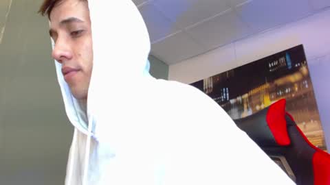 Snapshot of alexgiraldo__ chatting on July 2, 2026, 12:22 pm alexgiraldo__ online show from July 2, 2026, 12:22 pm