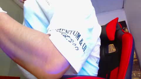 Snapshot of alexgiraldo__ chatting on July 24, 2026, 2:37 pm alexgiraldo__ online show from July 24, 2026, 2:37 pm