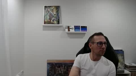 Snapshot of alexhunter4u chatting on December 16, 2024, 10:24 pm alexhunter4u online show from December 16, 2024, 10:24 pm