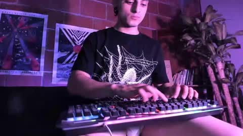 Alexi Jacobs online show from September 11, 2025, 2:33 am
