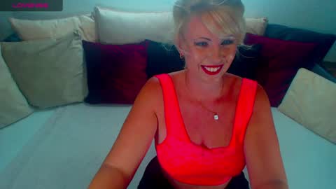 Snapshot of alexine_mcqueen chatting on July 7, 2026, 9:41 pm Alexine McQueen online show from July 7, 2026, 9:41 pm