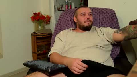 Snapshot of alexirr chatting on February 17, 2026, 9:43 pm Alex online show from February 17, 2026, 9:43 pm