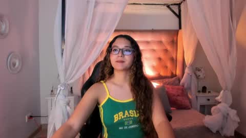 alexis_scott__ online show from May 26, 2026, 4:08 am