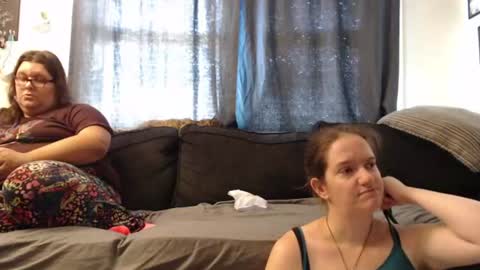Snapshot of alexisandtherest chatting on July 2, 2026, 4:13 pm Alexis online show from July 2, 2026, 4:13 pm