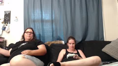 Snapshot of alexisandtherest chatting on July 5, 2026, 11:34 pm Alexis online show from July 5, 2026, 11:34 pm