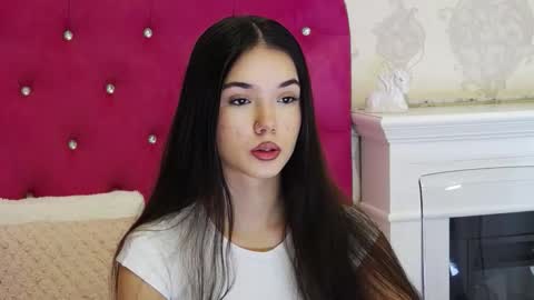 alexisdevine online show from November 2, 2025, 5:21 am