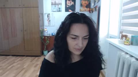 AlexisMillers online show from September 16, 2025, 8:37 am