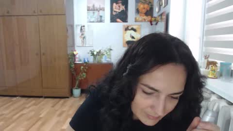 AlexisMillers online show from November 8, 2025, 10:48 am