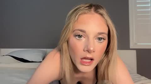 alexispaige06 online show from December 14, 2025, 6:56 pm