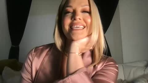Snapshot of alexistexas_22 chatting on October 3, 2025, 10:40 pm Alexis Texas online show from October 3, 2025, 10:40 pm