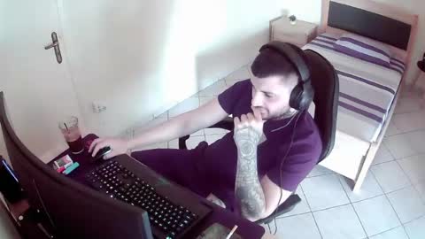 alexthepro00 online show from June 14, 2026, 10:17 am