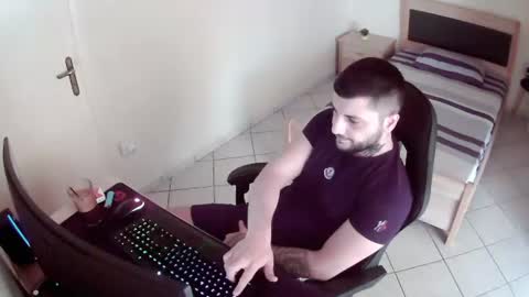 alexthepro00 online show from June 17, 2026, 4:52 pm